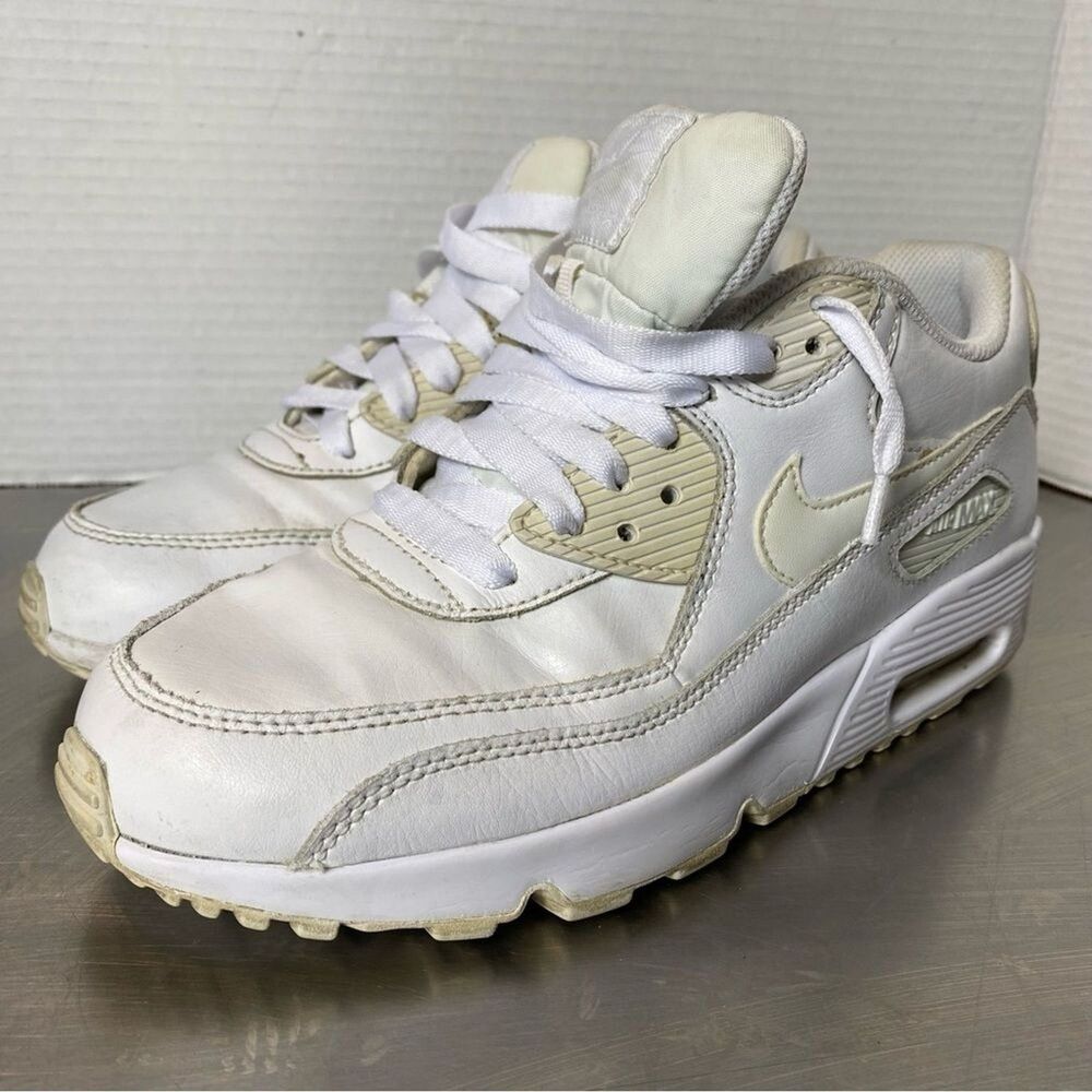Nike Air Max 90 Athletic Running Sneakers Women Size 8.5 Triple White